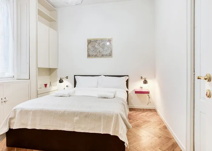 Easylife - - Settembrini 45 - * Milan